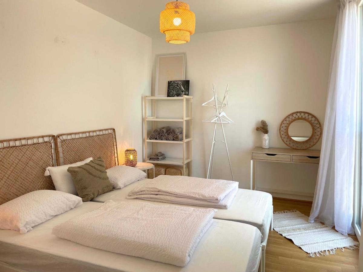 Urban Oasis: Stylische Wohnung Wien Eksteriør bilde