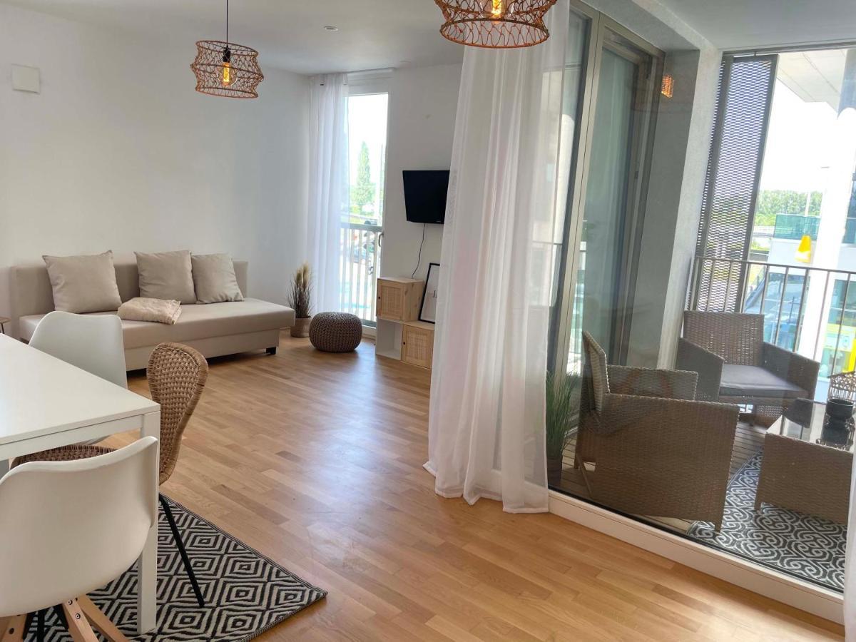 Urban Oasis: Stylische Wohnung Wien Eksteriør bilde
